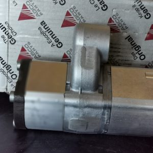 3816909M91 Хидравлична помпа