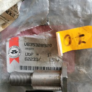 V835328920 Вал